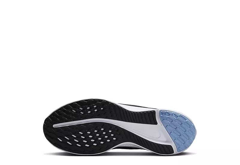 Nike Mens Quest 5 Running Shoe - Black 6 Nike Mens Quest 5 Running Shoe - Black - Image 6